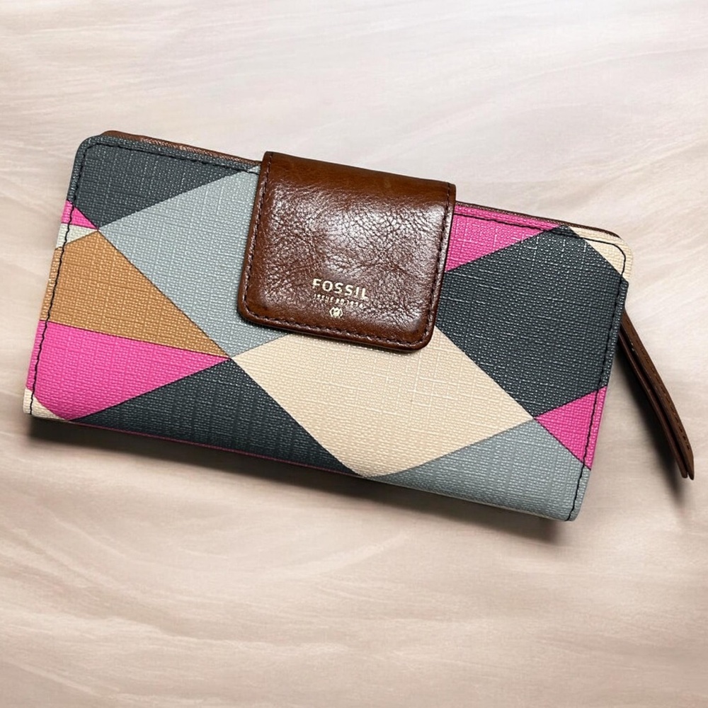 Fossil Print Tab Wallet In Multi - Picture 1 of 7